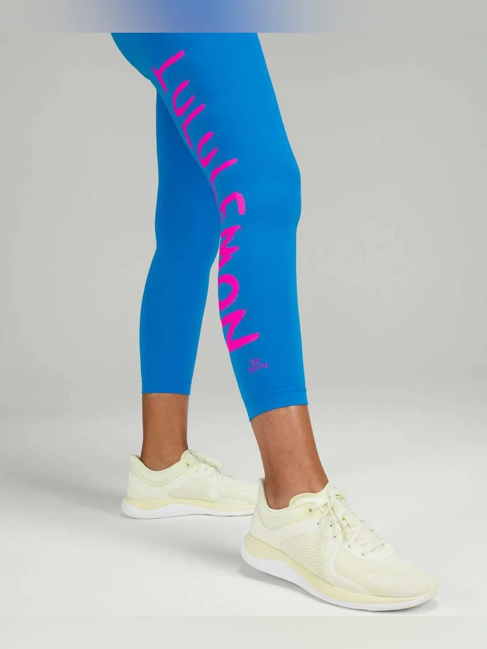 042. Lululemon Wunder Train High-Rise Tight 25